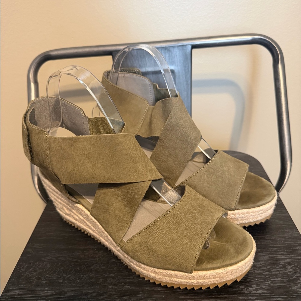 NOT AVAILABLE  Willow Espadrille Platform Wedge Sandals Olive Green Sz 8.5